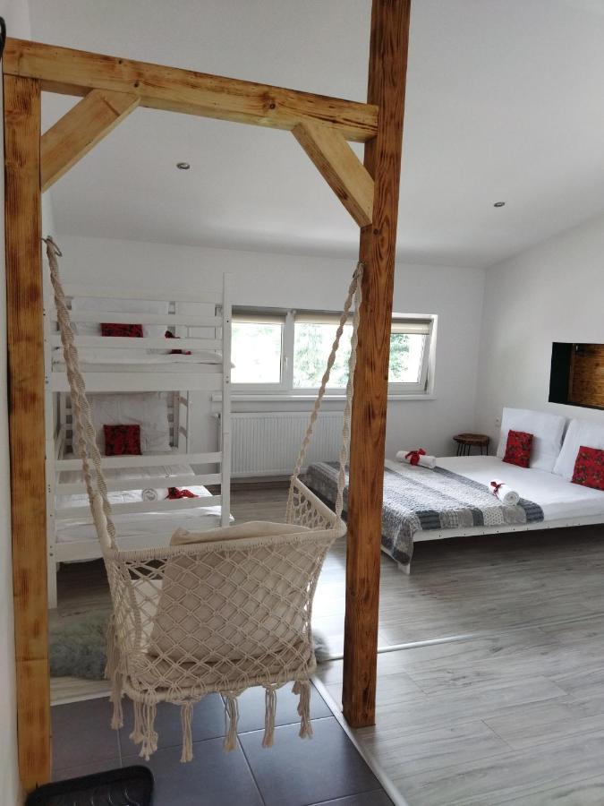 Beskidzka Guest House ชเจอร์ค ภายนอก รูปภาพ